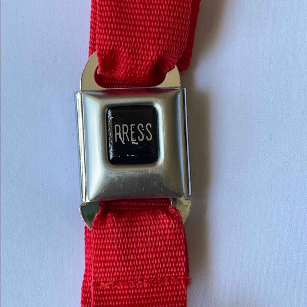 Red seatbelt belt